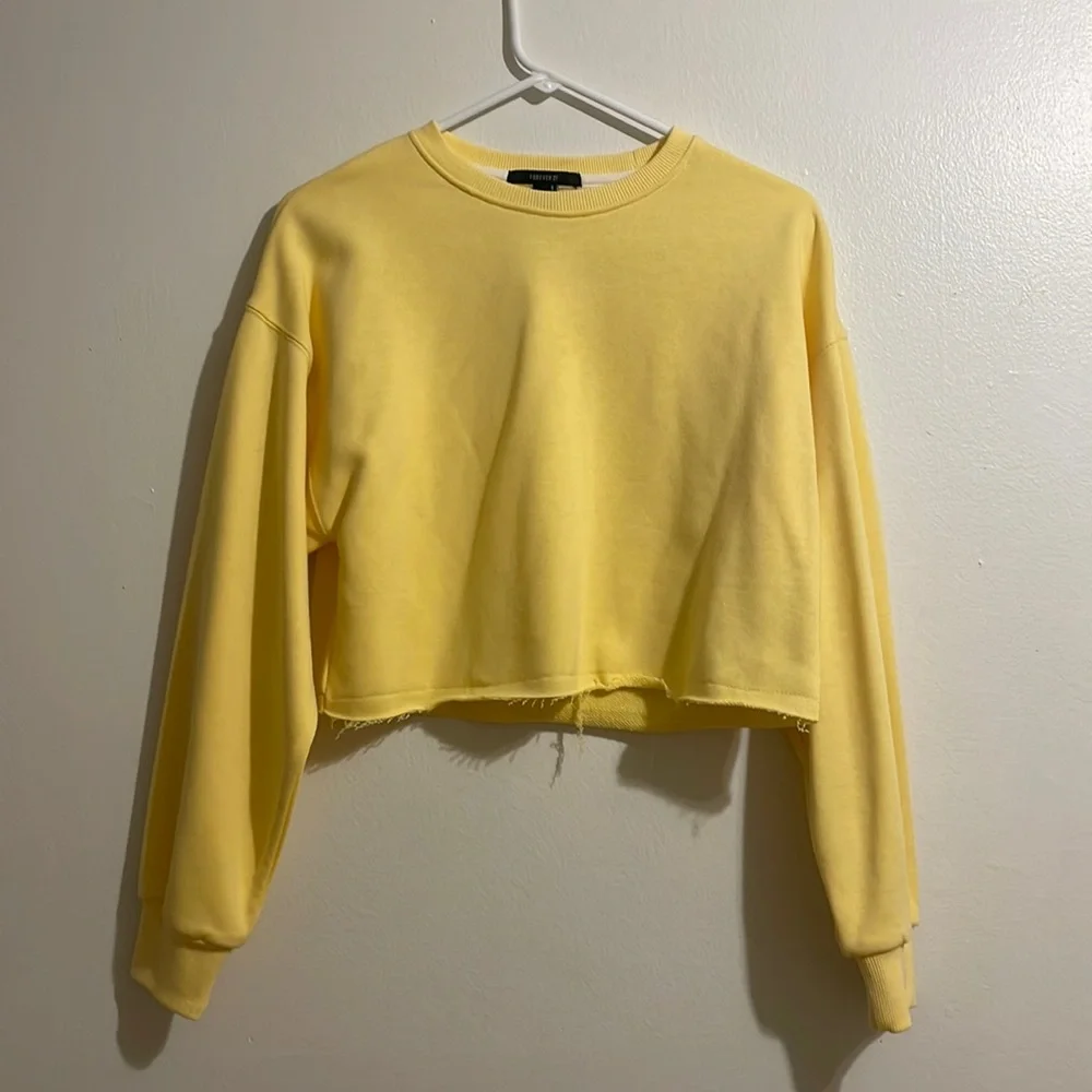 Athletic Top - Picture 1 of 3